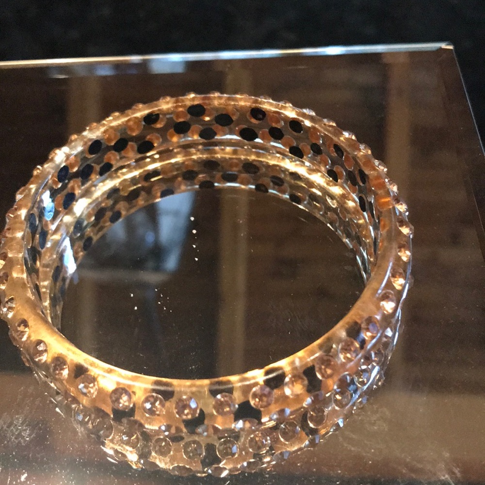 Swarovski crystal bangle🌺